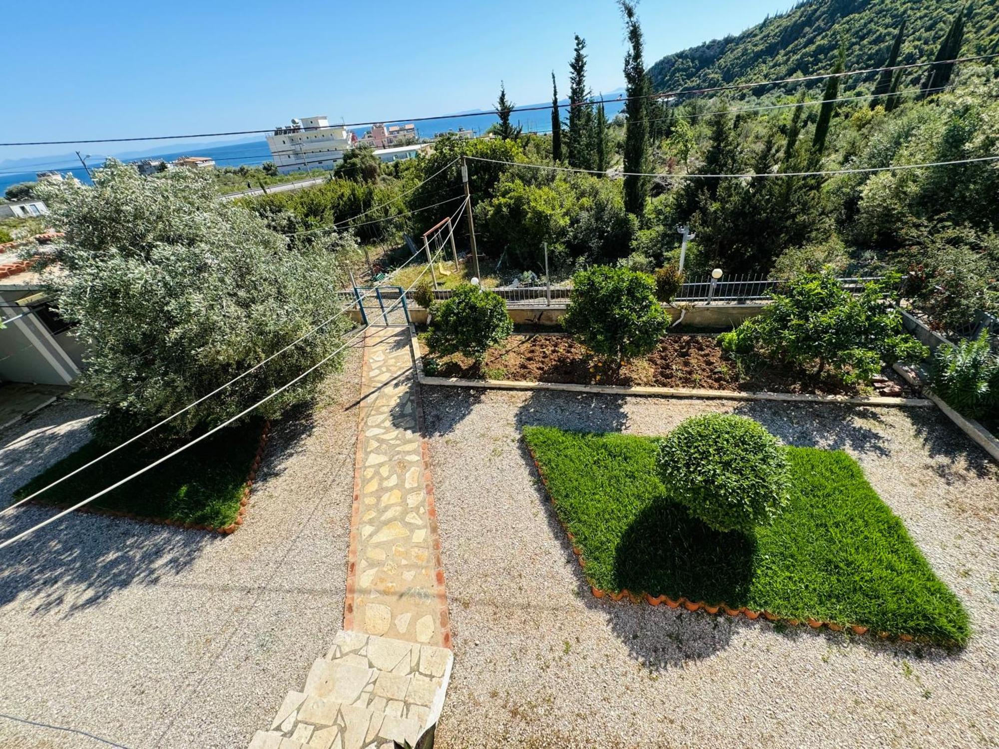 Guesthouse Rondo Himare Exterior photo