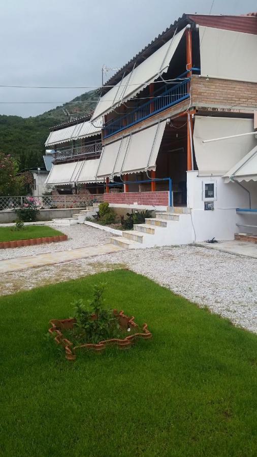 Guesthouse Rondo Himare Exterior photo
